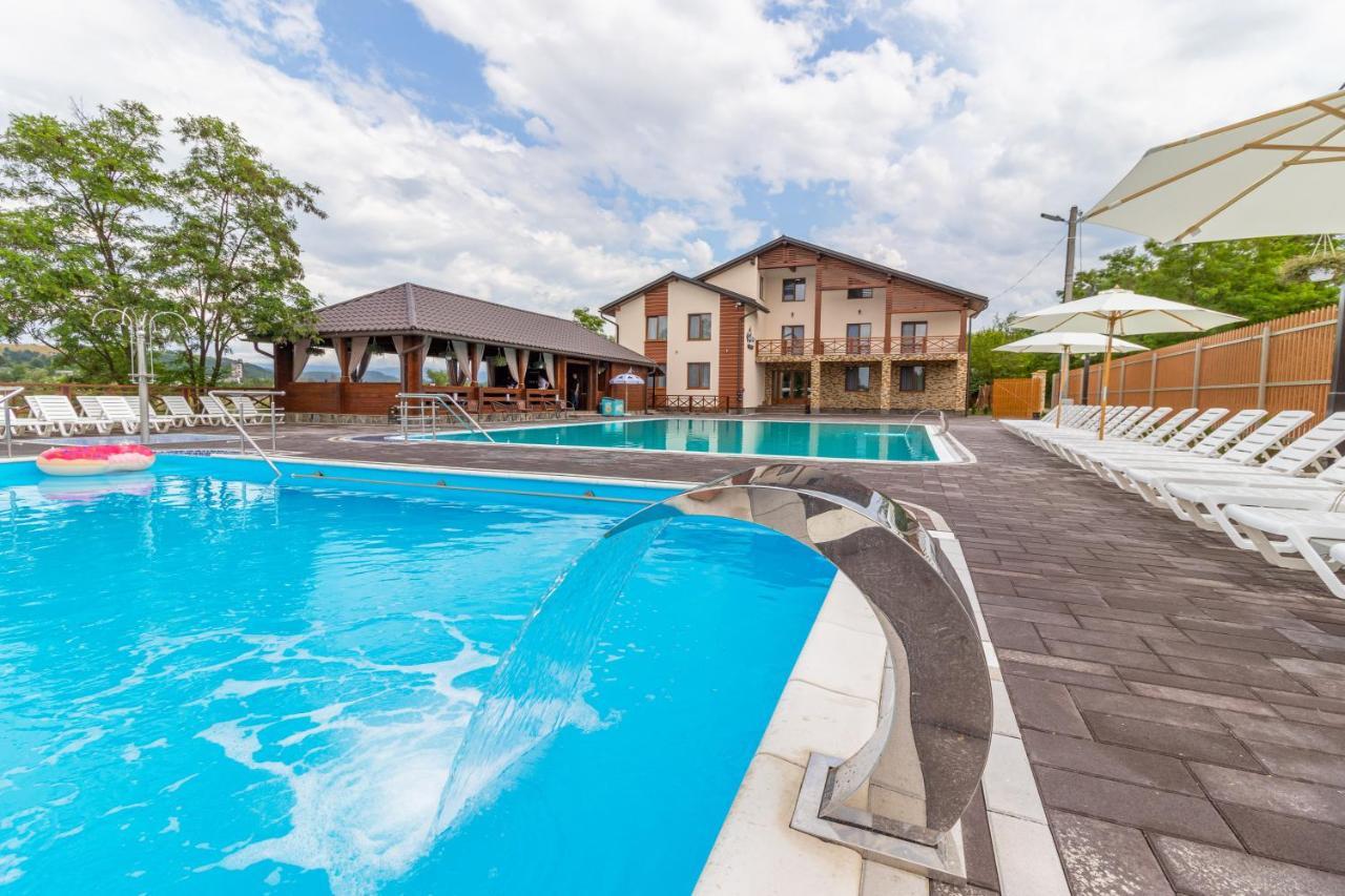 Sofion Hotel&Resort Solotvyno Extérieur photo