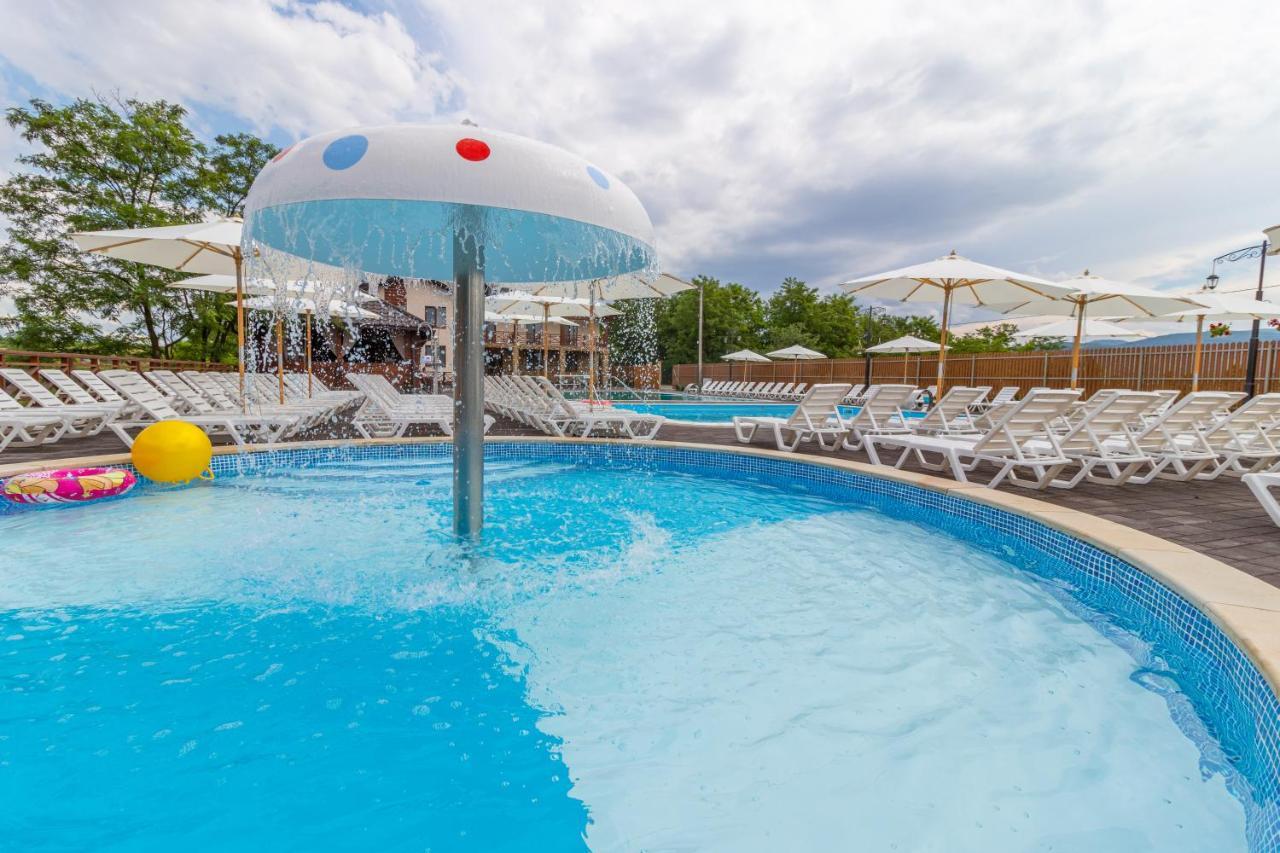 Sofion Hotel&Resort Solotvyno Extérieur photo